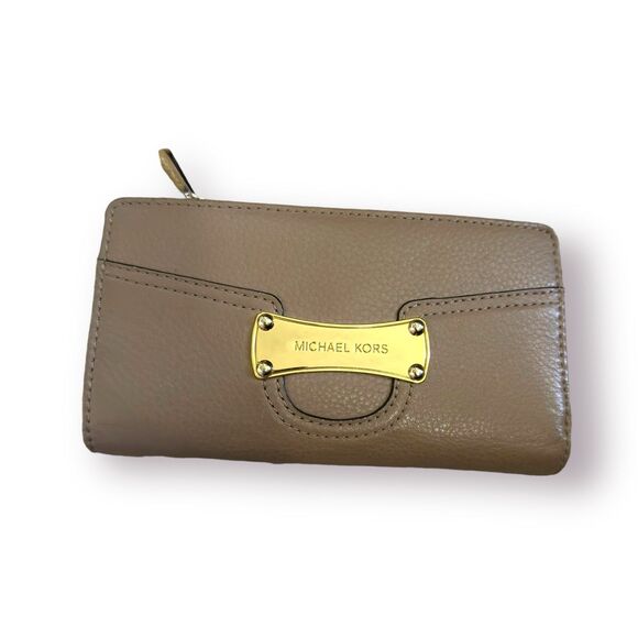 Michael Kors Ludlow Beige Leather Glam Minimalist Wallet Gold Hardware‎ - Picture 1 of 5